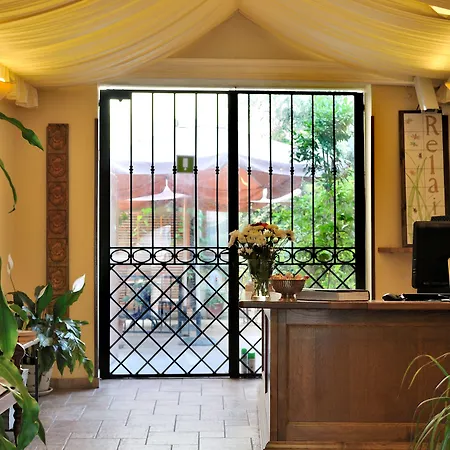 ゲストハウス Le Clarisse Trastevere 4*