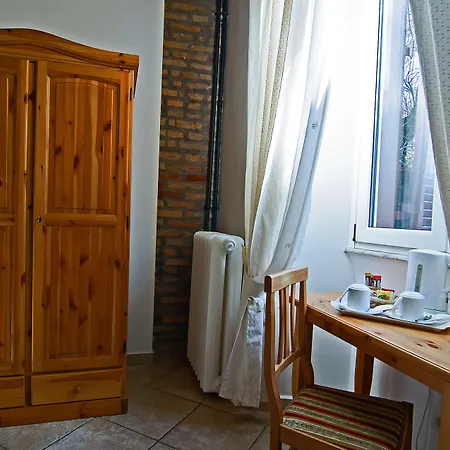 ゲストハウス Le Clarisse Trastevere ローマ