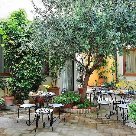 Relais Le Clarisse 3* Rome